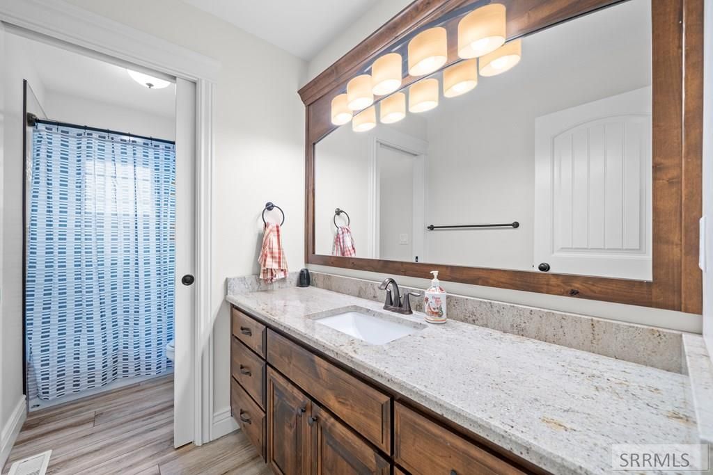 Image 20 of property listing at 4631 Mountain Bend Drive, Ammon, ID 83406