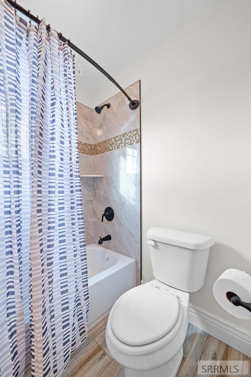 Image 21 of property listing at 4631 Mountain Bend Drive, Ammon, ID 83406