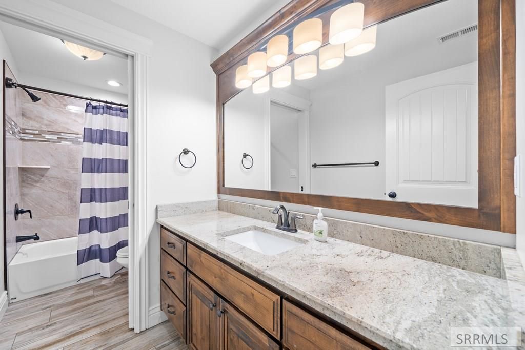 Image 30 of property listing at 4631 Mountain Bend Drive, Ammon, ID 83406