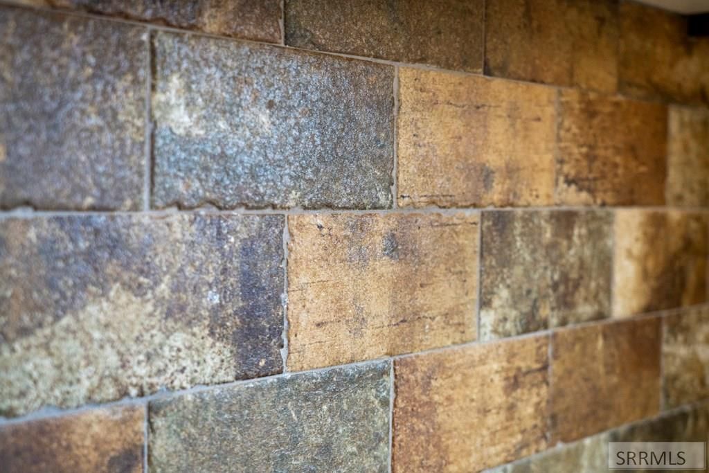 Image 37 of property listing at 4631 Mountain Bend Drive, Ammon, ID 83406