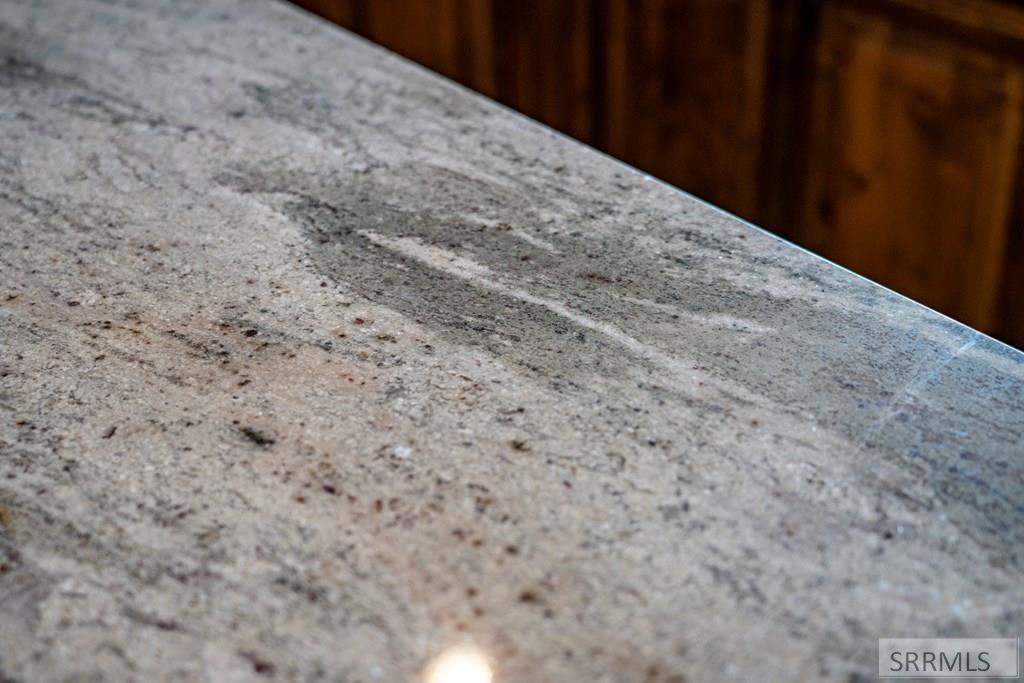 Image 39 of property listing at 4631 Mountain Bend Drive, Ammon, ID 83406