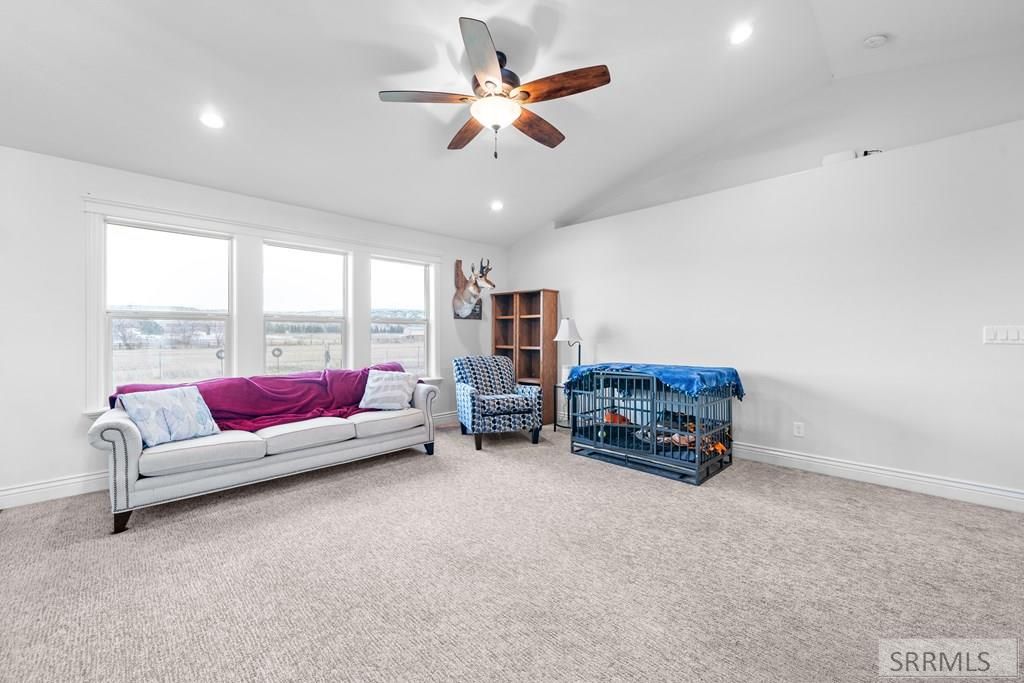 Image 7 of property listing at 4631 Mountain Bend Drive, Ammon, ID 83406