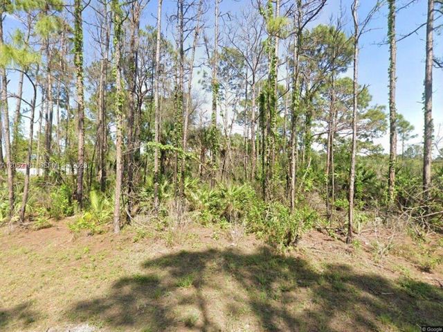 2814 Ida Avenue N, Lehigh Acres, FL 33971