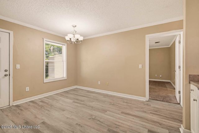 194 Hawthorne Drive, Hattiesburg, MS 39402