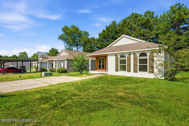 194 Hawthorne Drive, Hattiesburg, MS 39402