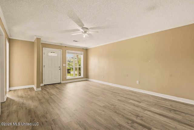 194 Hawthorne Drive, Hattiesburg, MS 39402