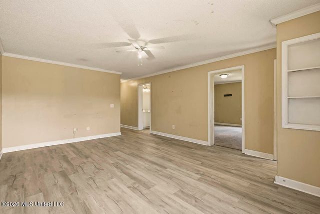 194 Hawthorne Drive, Hattiesburg, MS 39402