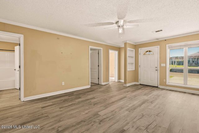 194 Hawthorne Drive, Hattiesburg, MS 39402