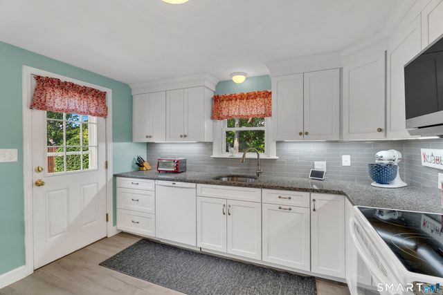 47 Earl Street, Manchester, CT 06040