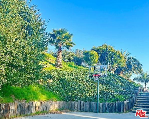 17366 W Sunset Boulevard 105, Pacific Palisades (los Angeles), CA 90272