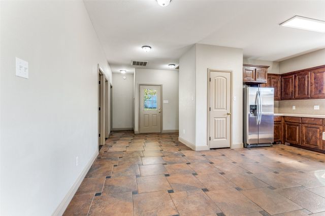 1732 Lawther Drive, River Oaks, TX 76114