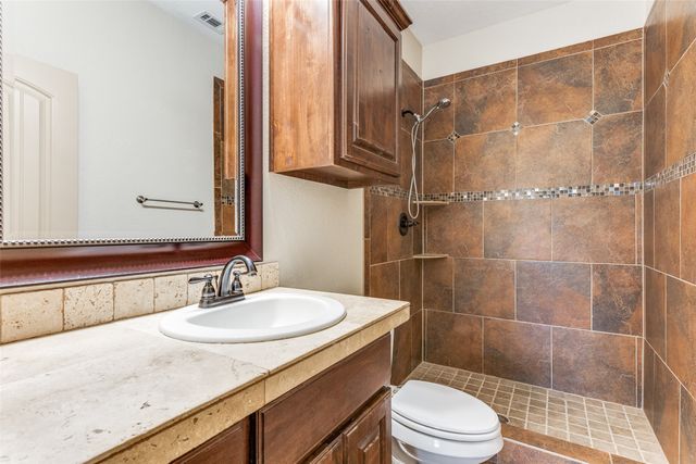 1732 Lawther Drive, River Oaks, TX 76114