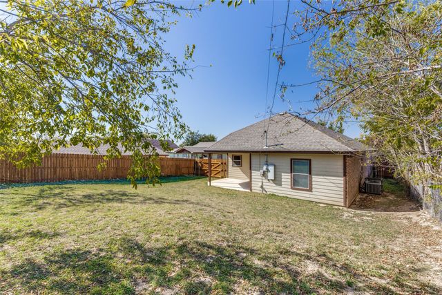 1732 Lawther Drive, River Oaks, TX 76114