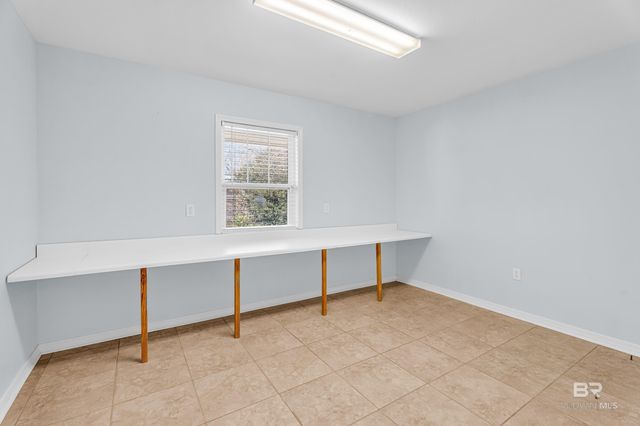 22095 8th Street, Silverhill, AL 36576