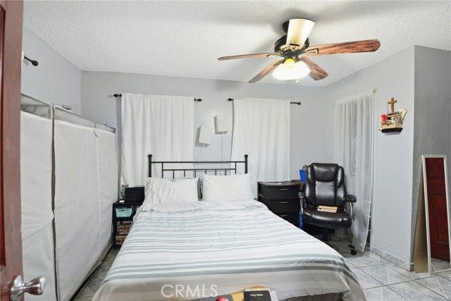 1038 Hollister St, San Fernando, CA 91340