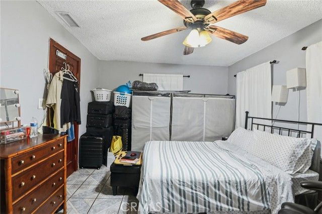 1038 Hollister St, San Fernando, CA 91340