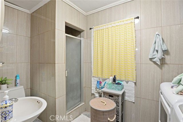 1038 Hollister St, San Fernando, CA 91340