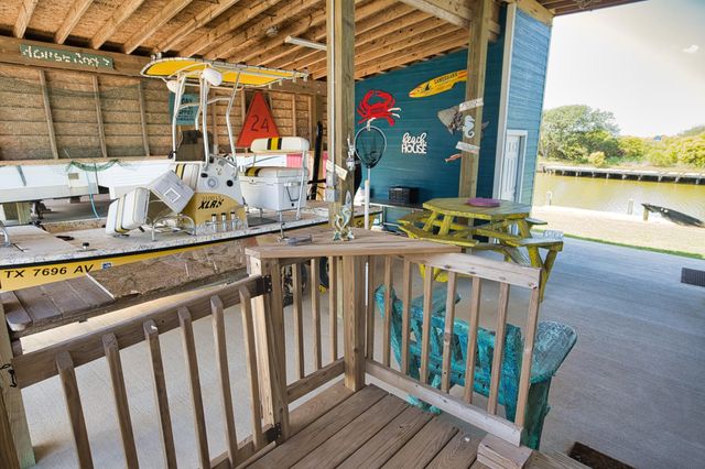 1838 Hall Avenue, Sargent, TX 77414