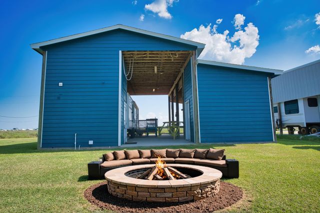 1838 Hall Avenue, Sargent, TX 77414