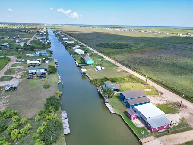 1838 Hall Avenue, Sargent, TX 77414