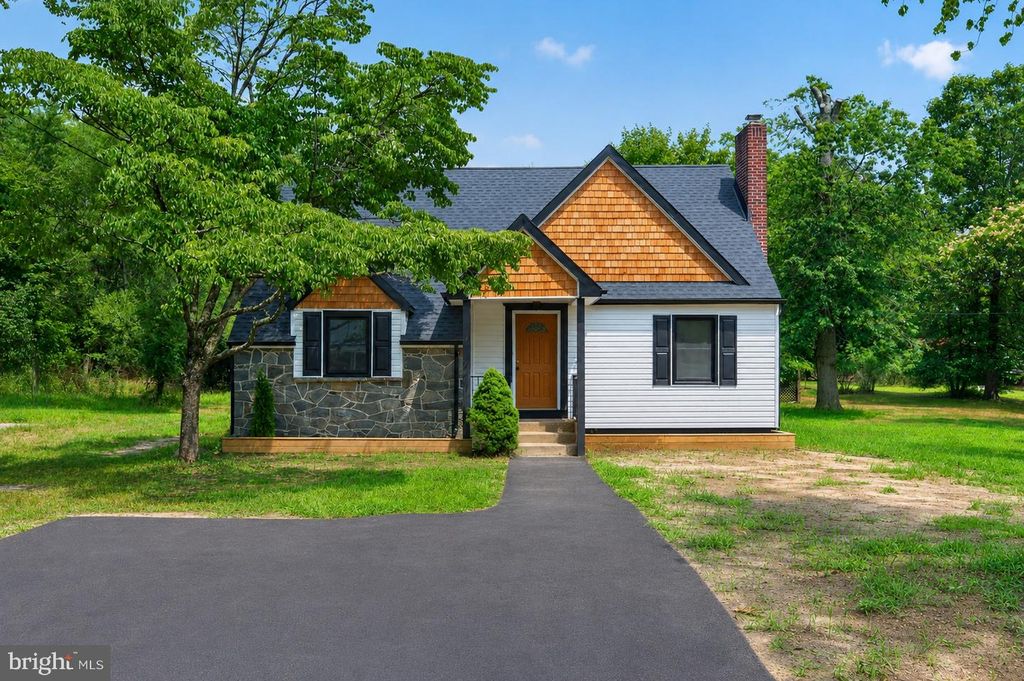 310 LELACHE AVE, Atco, NJ 08004