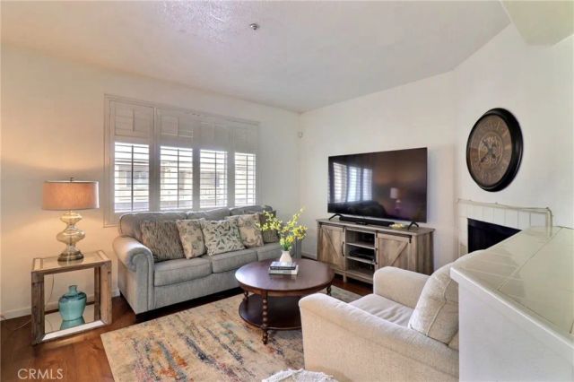 130 S Barranca, West Covina, CA 91791