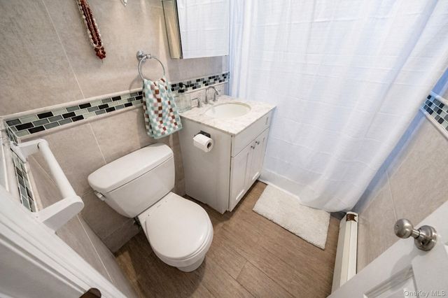 4 Rose Street 1-F1, Oceanside, NY 11572