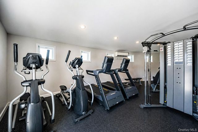 4 Rose Street 1-F1, Oceanside, NY 11572