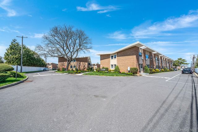 4 Rose Street 1-F1, Oceanside, NY 11572