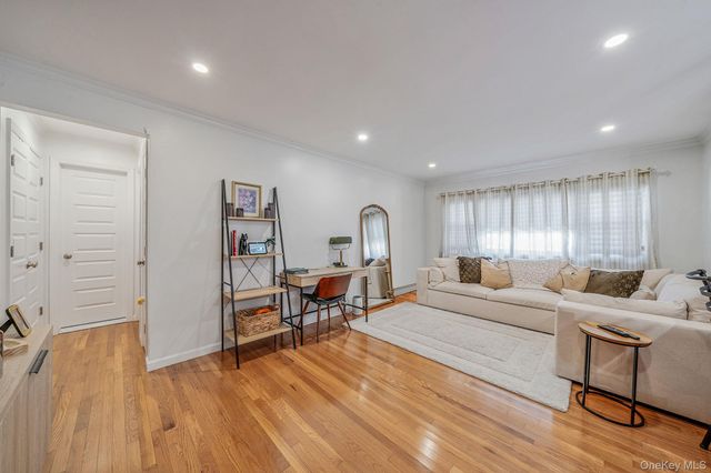 4 Rose Street 1-F1, Oceanside, NY 11572