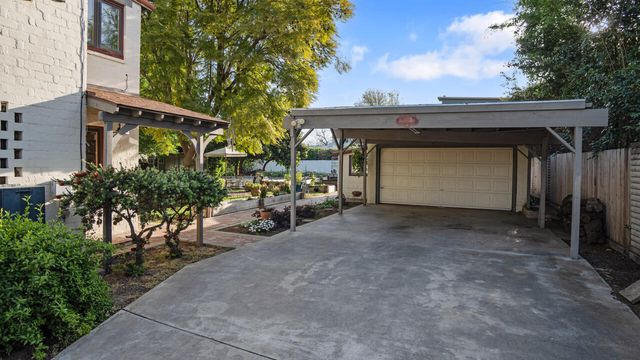 142 Carmelita Street, Porterville, CA 93257