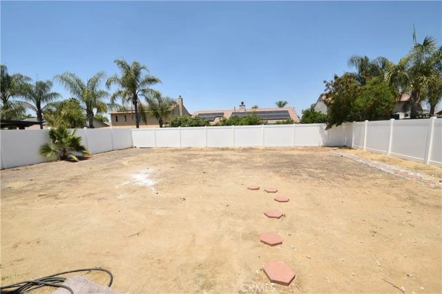 674 Myrtle, Perris, CA 92571