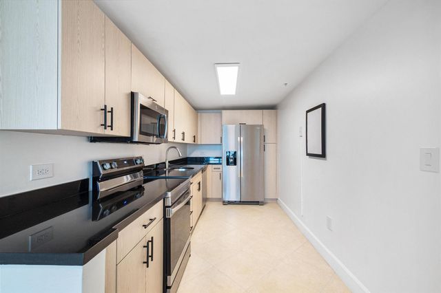 7501 E Treasure Drive 8n, North Bay Village, FL 33141