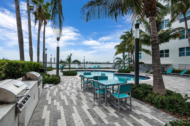 7501 E Treasure Drive 8n, North Bay Village, FL 33141