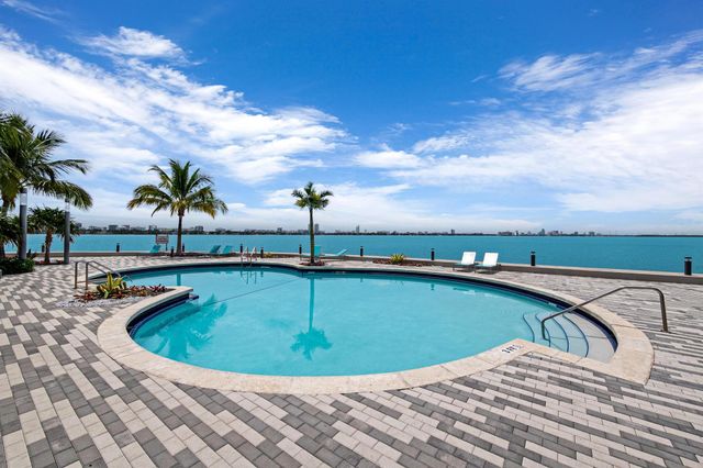 7501 E Treasure Drive 8n, North Bay Village, FL 33141