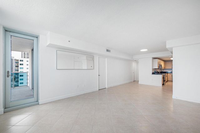 7501 E Treasure Drive 8n, North Bay Village, FL 33141