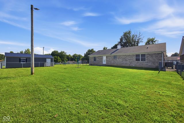636 S Murphy Avenue, Brazil, IN 47834