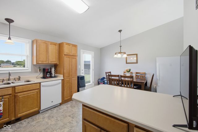636 S Murphy Avenue, Brazil, IN 47834