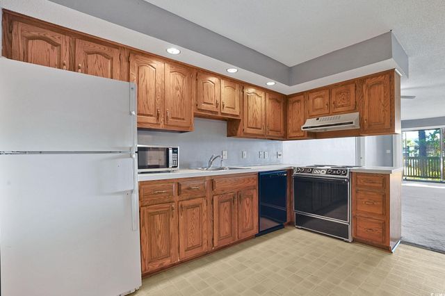 4218 Pinehurst Cir Unit H5, Little River, SC 29566