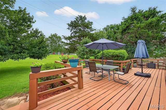 802 Sherwick Terrace, Manchester, MO 63021
