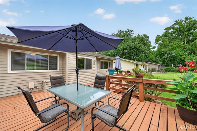 802 Sherwick Terrace, Manchester, MO 63021