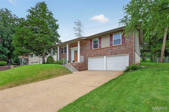 802 Sherwick Terrace, Manchester, MO 63021