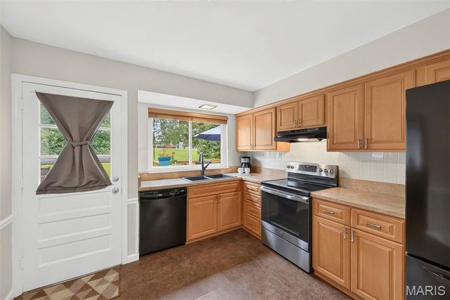 802 Sherwick Terrace, Manchester, MO 63021