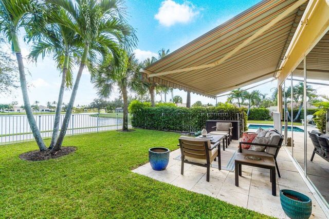 8222 Dominica Place, Wellington, FL 33414
