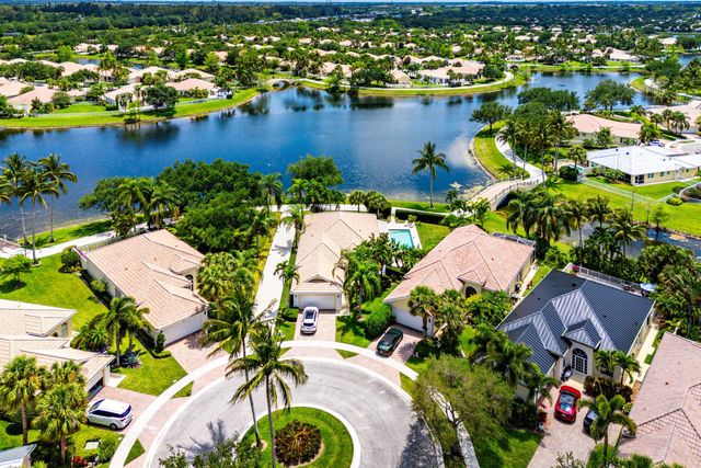 8222 Dominica Place, Wellington, FL 33414