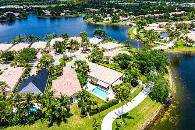 8222 Dominica Place, Wellington, FL 33414