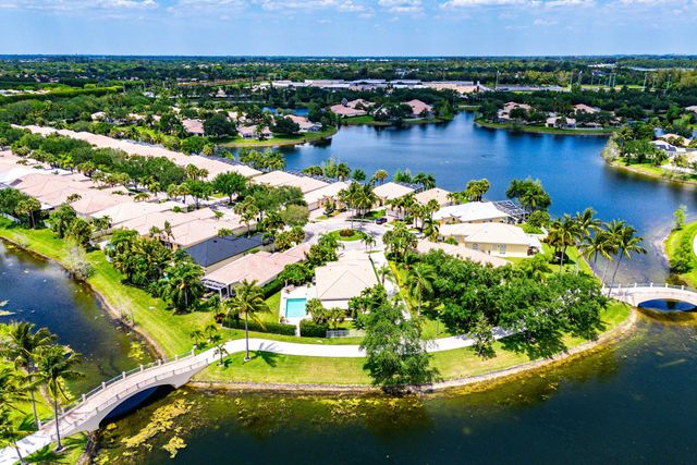 8222 Dominica Place, Wellington, FL 33414