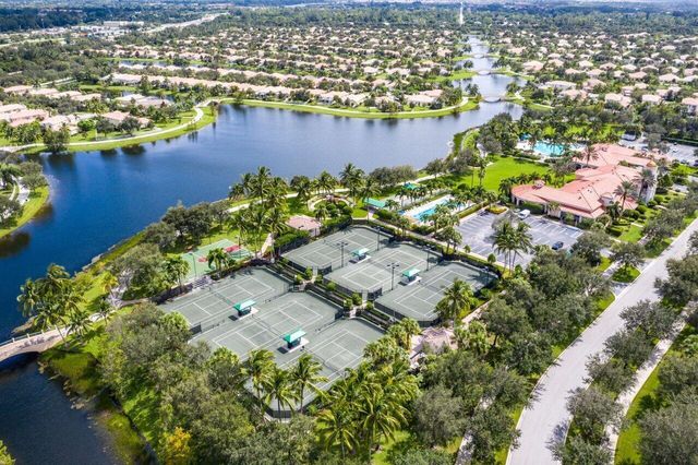 8222 Dominica Place, Wellington, FL 33414