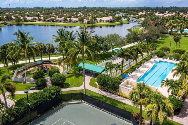 8222 Dominica Place, Wellington, FL 33414