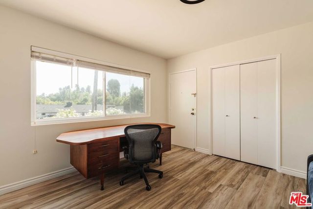 5121 Winnetka Avenue, Woodland Hills, CA 91364